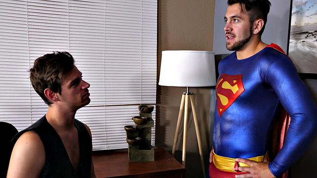 Ripped cosplayer barebacks in erotic couple