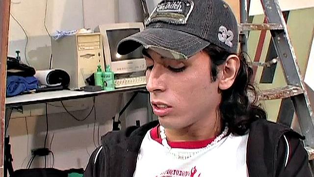 Cocksucking studs give sloppy blowjob