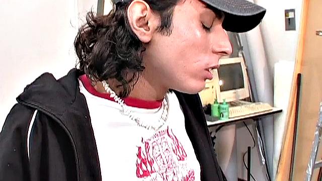 Cocksucking studs give sloppy blowjob