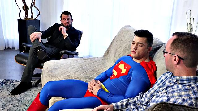 Cosplay mesmerized stud fucks cocksucking bottom in threesome