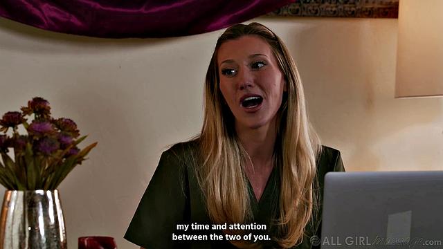 Три зрелые красотки делают эротический массаж и переходят к страстному лесбийскому трио с пальцами и языком.