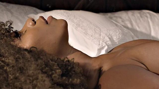 Ebony babe pussyfingered and pussyeaten by MILF