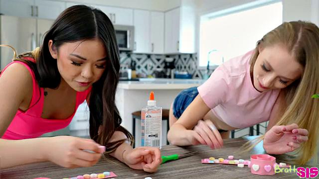 Sizing Up Our Valentines Dick - S26:E1