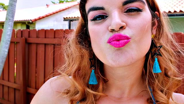 Jenni Noble: Extreme Bikini