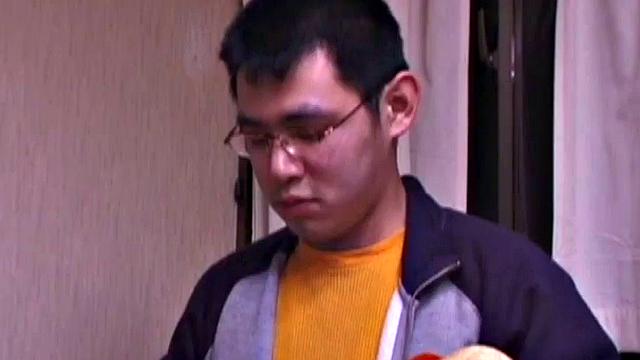 Kinky Japanese slut gets her hairy pussy licked & fucked hard in the kitchen