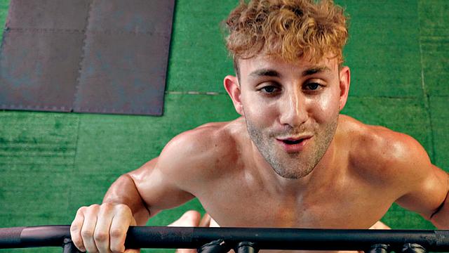 Eager muscled jock assfucks gym partner after rimjob