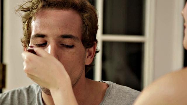 Кимбер Вудс погружается в vr и сразу берёт член в рот