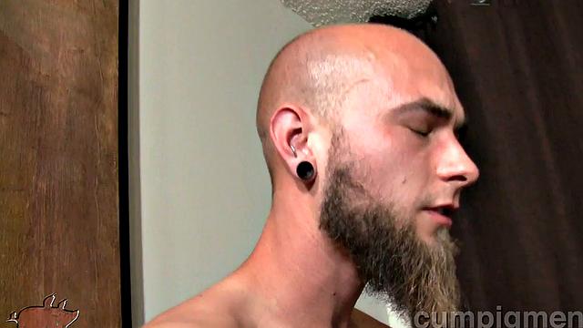 Cum pig Gideon Graham sucks off Kurt Harper