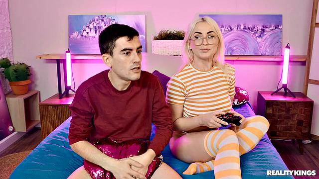 Help Me Build My PC, Enjoy My A-S-S