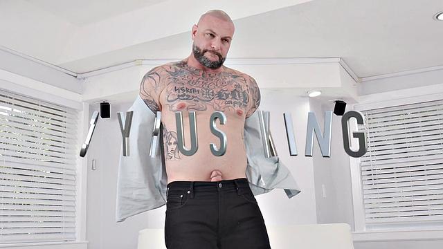 cyrus king жёстко трахает madi collins в двойном проникновении