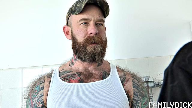 Country Daddy Ch 2: Locker Room Spy