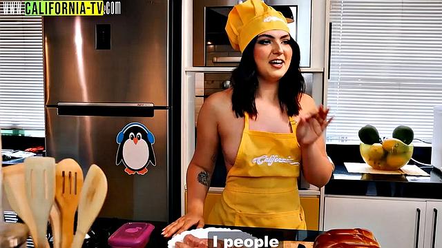 Clara Wellen, Brazilian influencer, caught opening the door naked for motorcycle courier