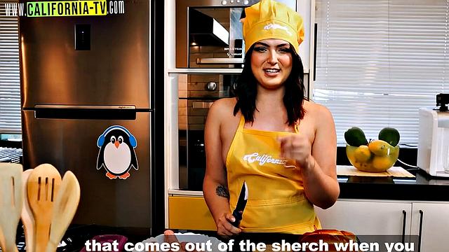 clara wellen встречает курьера голая и соблазняет его у двери