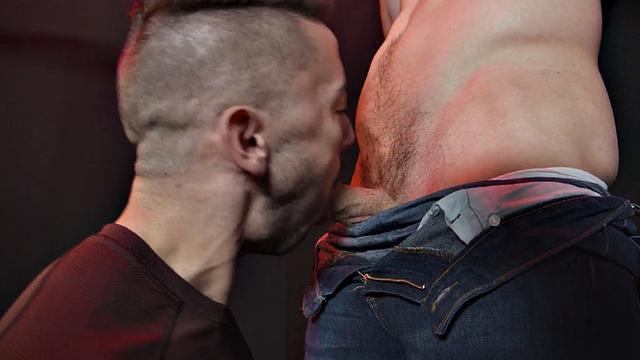 Sixpack inked stud drills bottom after receiving bj