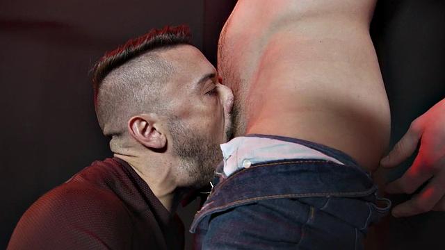 Sixpack inked stud drills bottom after receiving bj