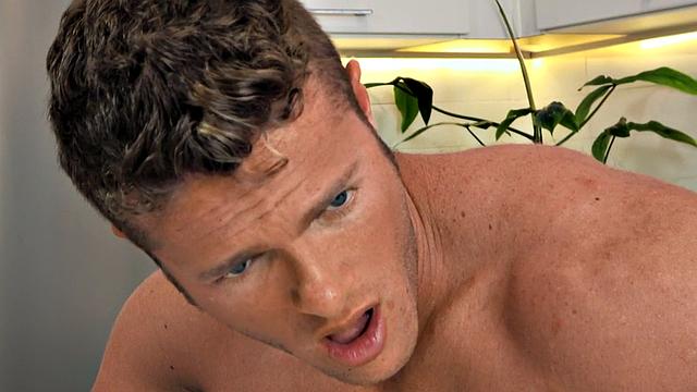 Str8 wild nympho enjoys anal fucking in doggystyle