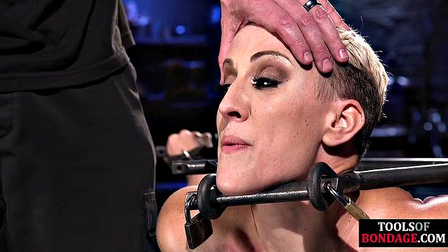 Sub babe satisfies master