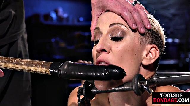 Sub babe satisfies master