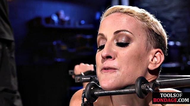 Sub babe satisfies master