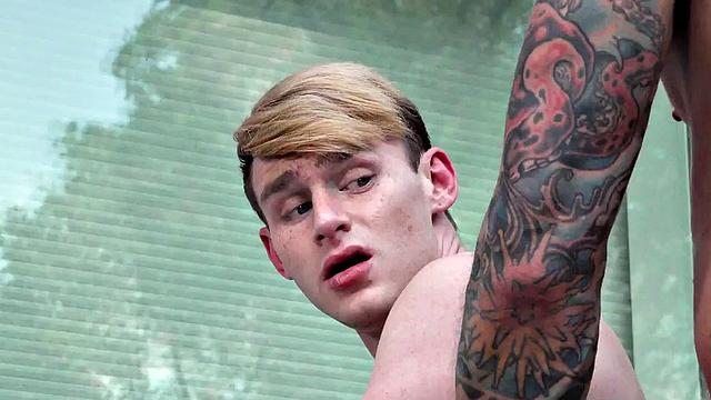 Petite 21yo twink assfucked by daddy on pool date