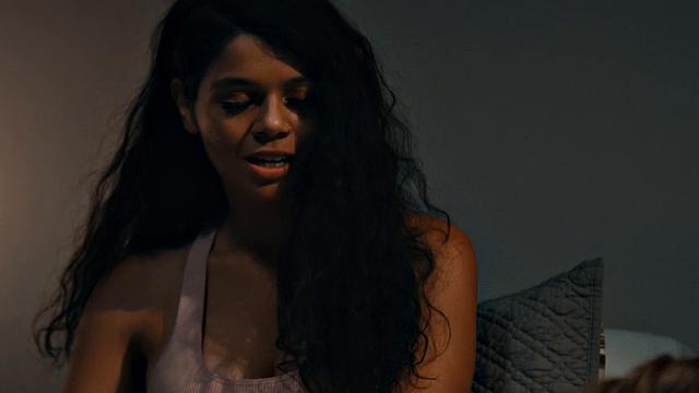 Deepthroating babe with pierced nipples gets fucked