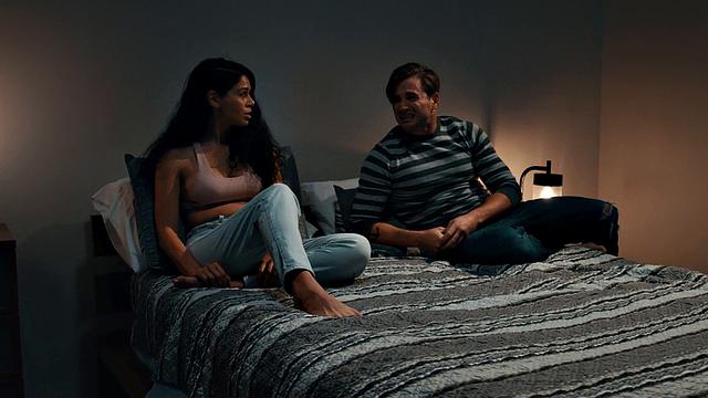 Deepthroating babe with pierced nipples gets fucked