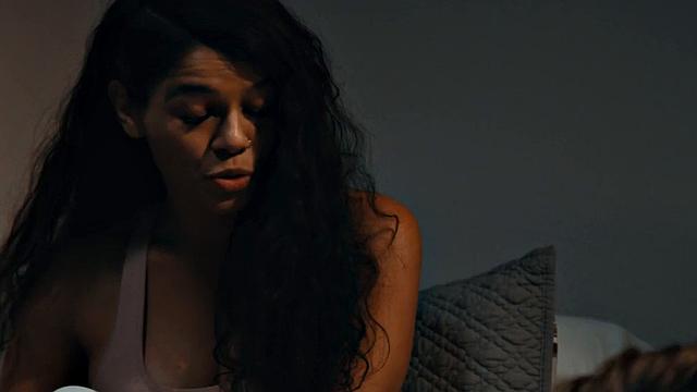 Deepthroating babe with pierced nipples gets fucked