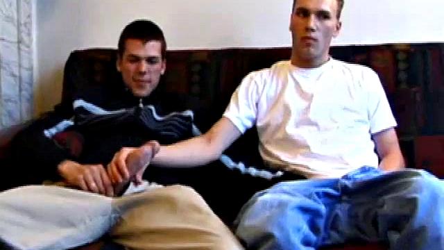 Мэттью прячет хер, но Тая быстро угарает по новым играм