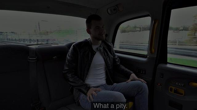 Curvy taxi babe gets licked by client