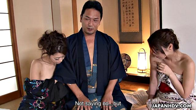 Maki Hojo and Tsubaki sharing shlong