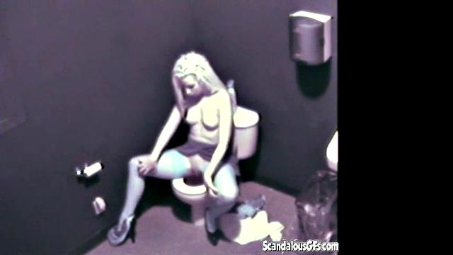 Blonde Babe masturbates in comfort room caught on cam