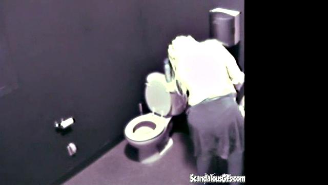 Blonde Babe masturbates in comfort room caught on cam