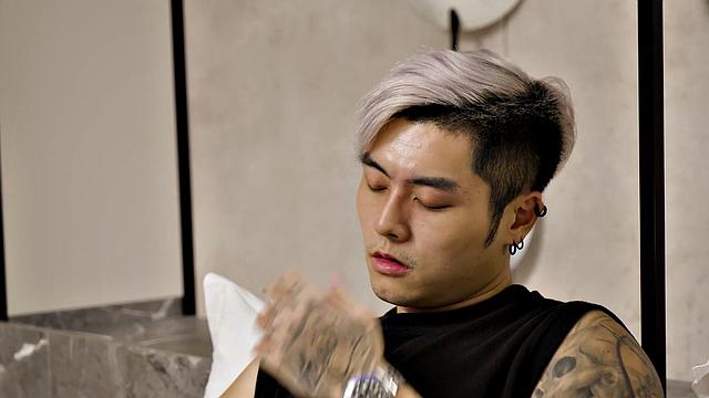 A couple of friends go out with Yuli and she gets fucked