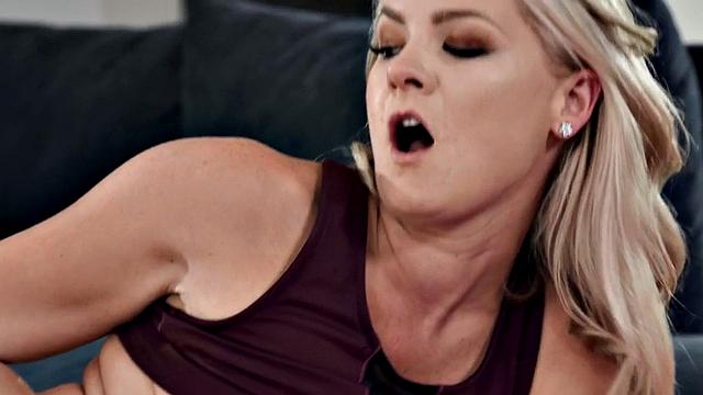 Bi yoga MILF with big ass and hairy cunt facesitting in 3way