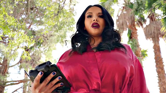 Hugetitted cougar pussy licked and nailed by young guy