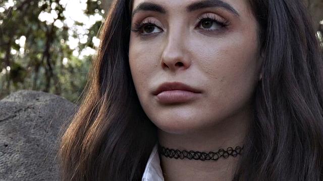 Naturally Stacked Influence April Olsen Seduces Petite Brunette Jane Wilde