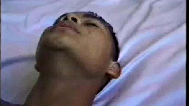 Twink Asian blows and tugs boyfriend's dick in amateur duo