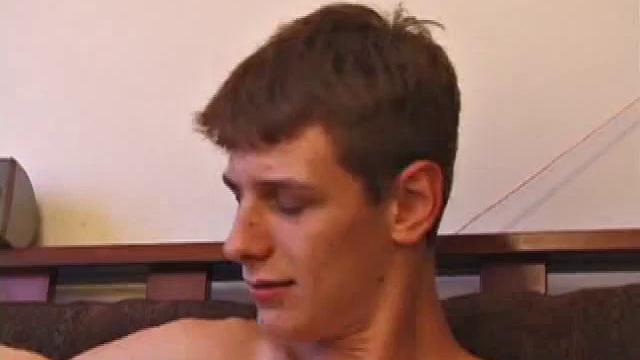 роар с скайлером бросают смотреть порно и устраивают турнир по минету