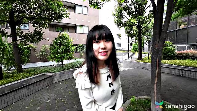 Introducing Eri Mizuno, a Girl Who Wants It Badly