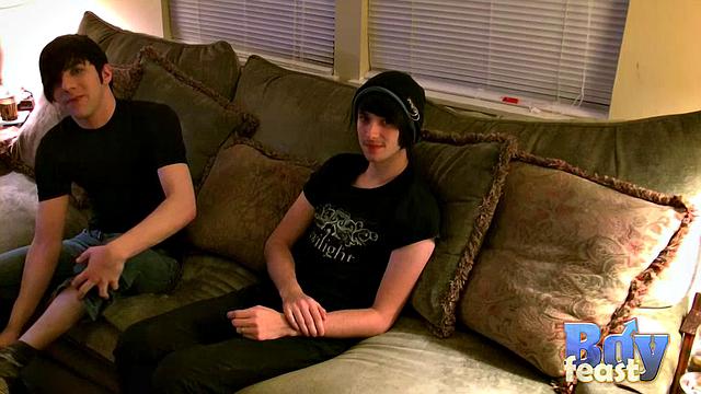 William dominates Aron in a raw, intense hookup