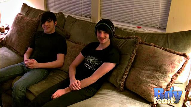 William dominates Aron in a raw, intense hookup