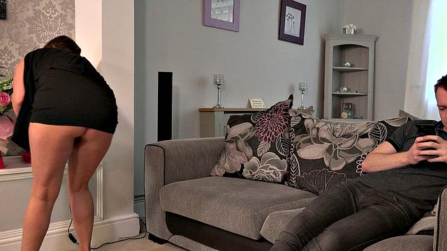 Stacy seduces her daughter's partner