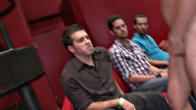 Real amateur strippers getting oral