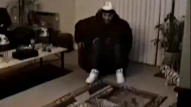 Enrique Blows Vinnie