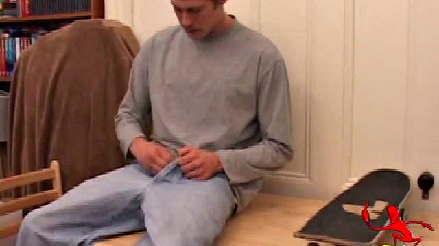 Смотри, как Брент Стенсон дрочит и показывает это для тебя