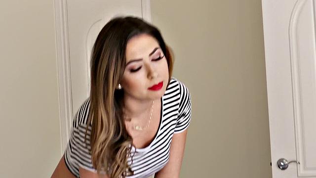 Watch this tattooed hottie give a sloppy blowjob and ball-lickin' shower in reverse cowgirl action