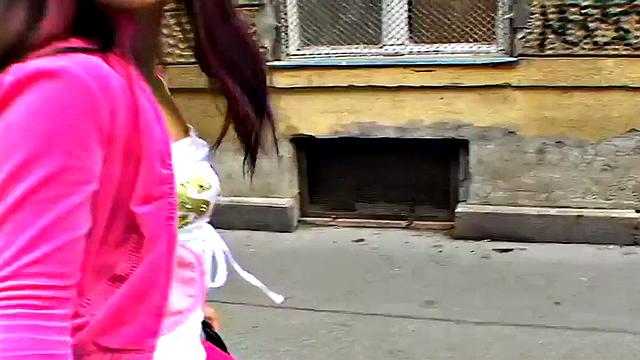 Public 21yo likes ass to mouth in scandal action