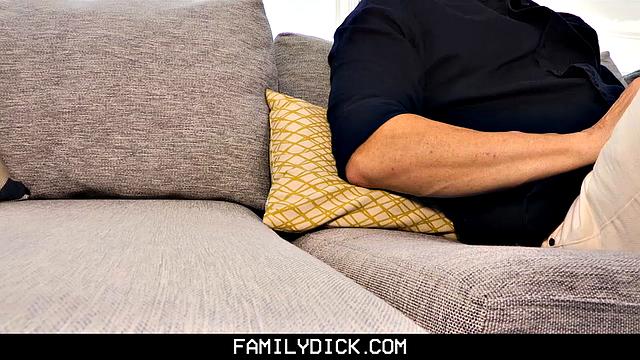 Stepdad's Boyfriend Chapter 3: Date