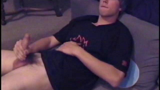 After showing off his hairy ass, Jayden lubes up his impressive boner. He acts just like a who has known all his life that he is simply awesome to look at. Guys can't take your eyes off this straight boy, and he knows it.