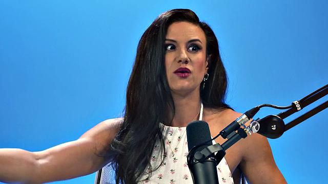 Horny MILF fingering her pussy and ass